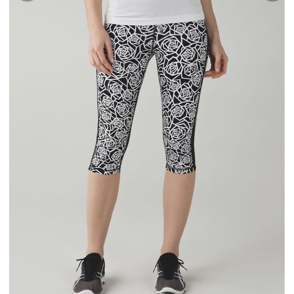 Lululemon Size 4‎ Real Quick Crop Posey Mosaic Black Full-On Luxtreme